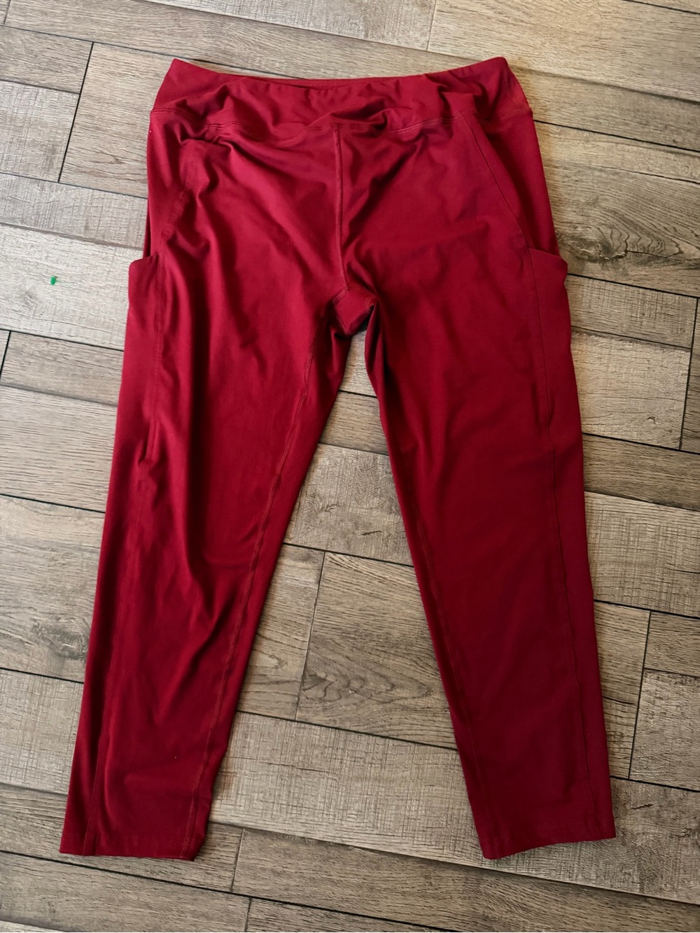 lululemon women’s dark red leggings